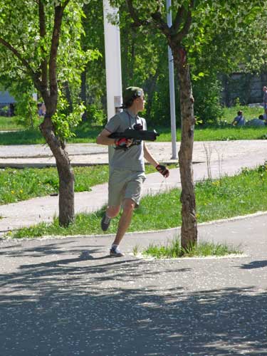 Небольшая товарищеская игра 1 июня 2013 года - Боец среди лепестков :: Лазертаг-клуб «Зарница» - организация лазертаг-игр в Перми